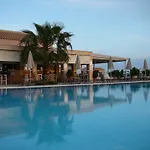 Апарт-отель Astra Village And