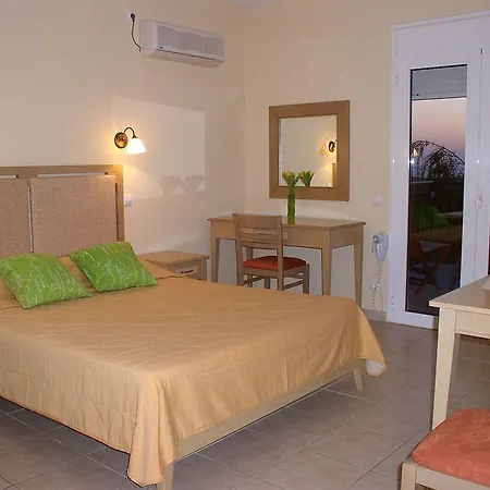 Ξενοδοχείο με διαμερίσματα Astra Village And Livathos (Kefalonia)