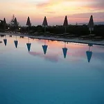 Aparthotel Astra Village And
