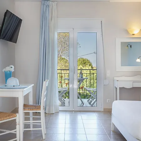 Apart Otel Astra Village And 4*